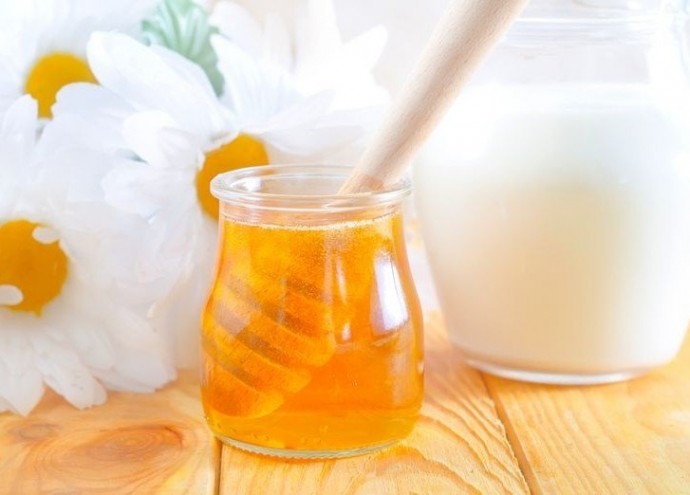 Полезные свойства молока с мёдом
