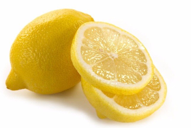 Зачем протирать лицо лимоном?