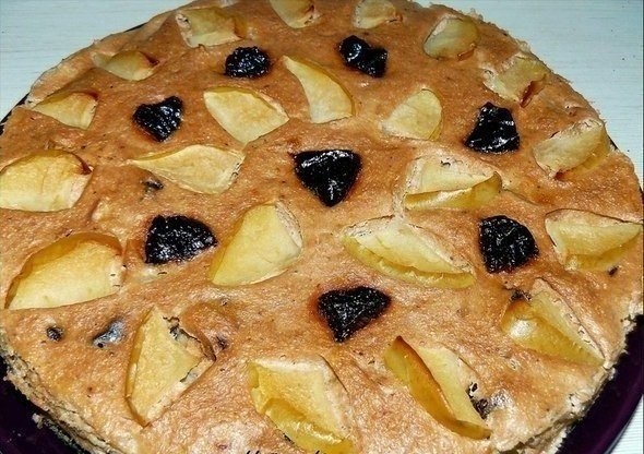 Творожная шоколадная запеканка с яблоком и черносливом Творожная шоколадная запеканка с яблоком и черносливом