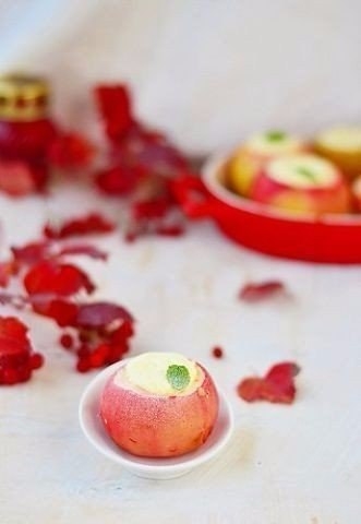 Печеные яблоки с творогом. Печеные яблоки с творогом.