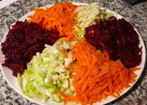 САЛАТЫ-«МЕТЕЛКИ» ПОМОГУТ СБРОСИТЬ ЛИШНИЙ ВЕС САЛАТЫ-«МЕТЕЛКИ» ПОМОГУТ СБРОСИТЬ ЛИШНИЙ ВЕС