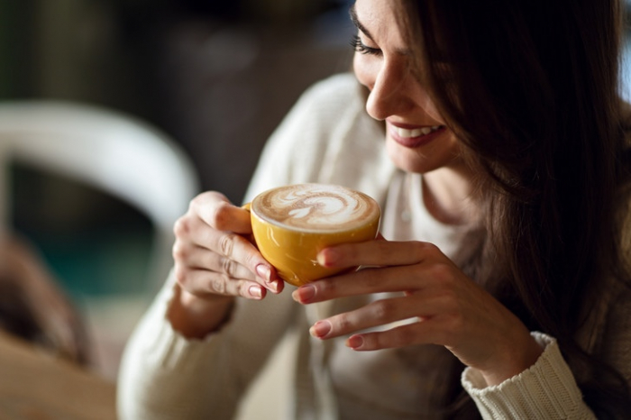 Почему нельзя пить остывший кофе с молоком?