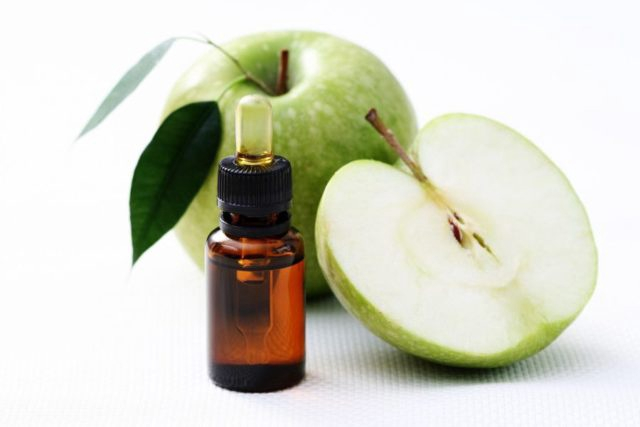 Эфирное масло яблока: свойства, польза для ногтей, применение.